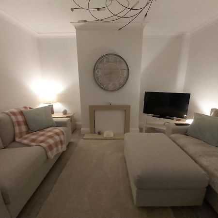 White House Apartment Sheffield Bagian luar foto