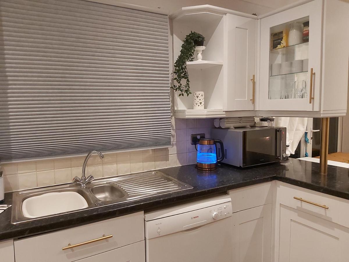 White House Apartment Sheffield Bagian luar foto