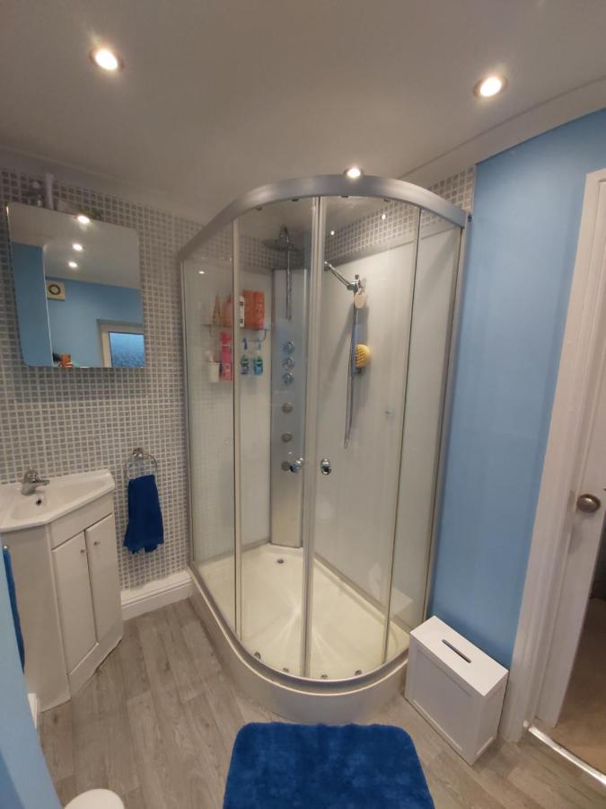 White House Apartment Sheffield Bagian luar foto